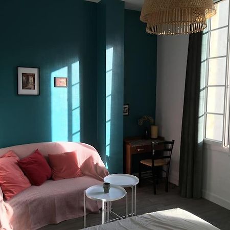 Studio Calme Au Centre De Бордо Экстерьер фото